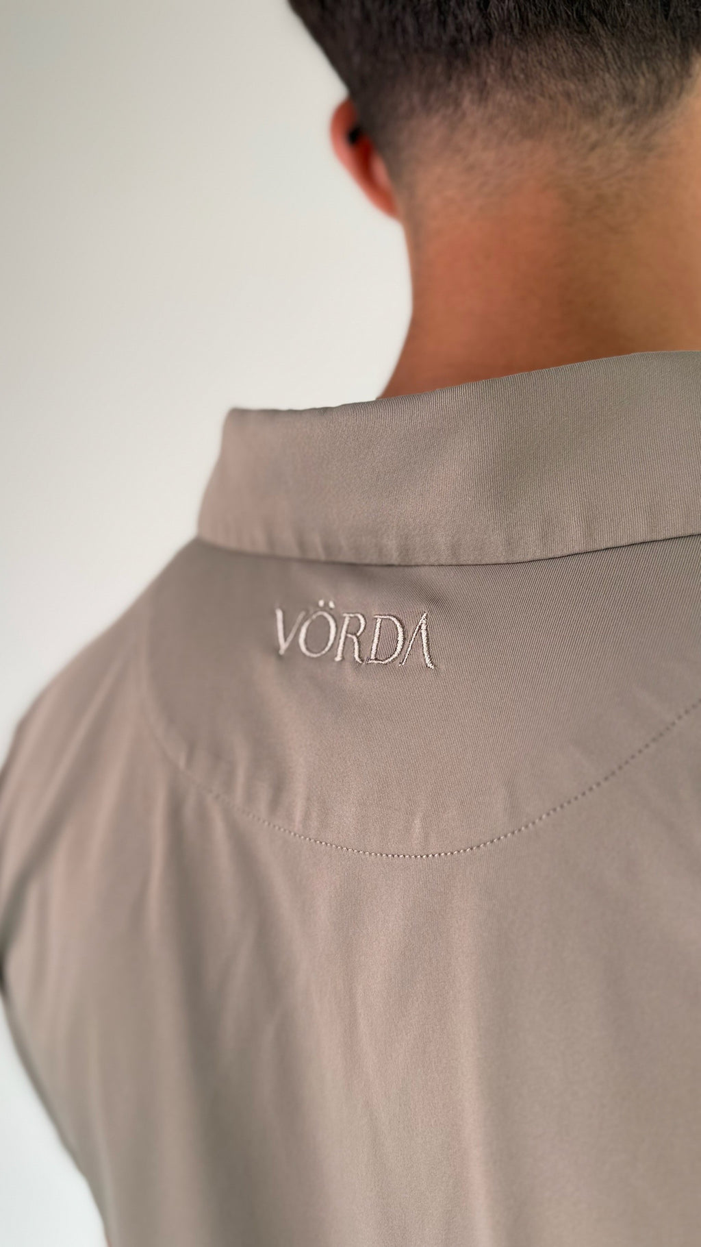 Stone Taupe - VÖRDA Revere Collar Polo