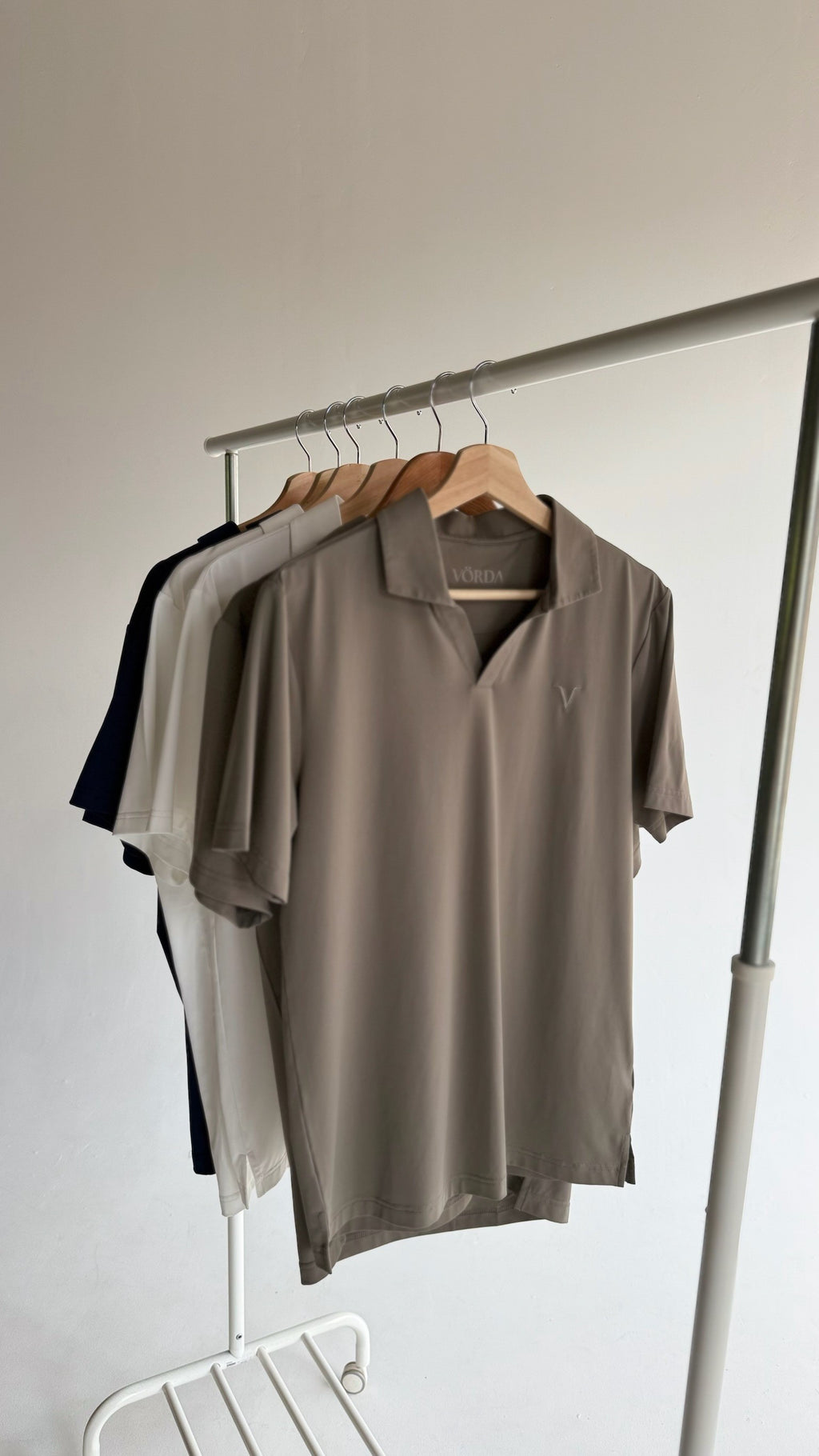 Stone Taupe - VÖRDA Revere Collar Polo